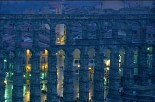 James L. Stanfield, Roman Aqueduct in Segovia, Art Print