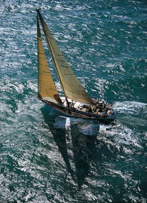Sailing - Upwind Silhouette